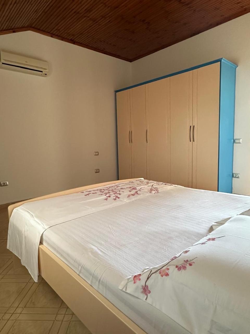 Apartamento K Vlorë